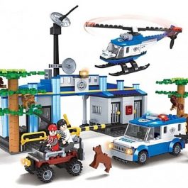 Forest Policeman Lego Blocks 714 Pieces